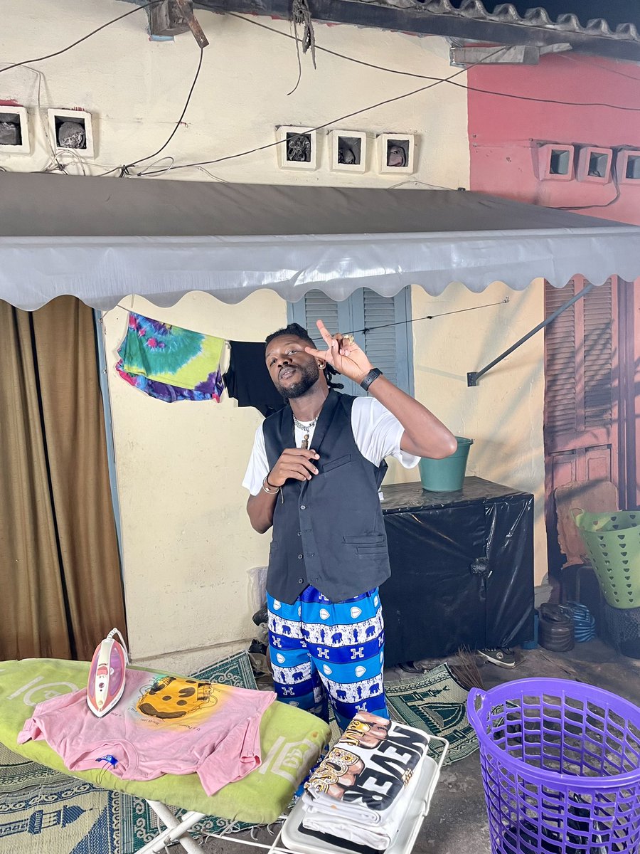 Nezydav's tweet photo. Joyeuses fêtes de Pâques, la famille🥳🥳🙏🏾 https://t.co/Rv2Ocsba0C
