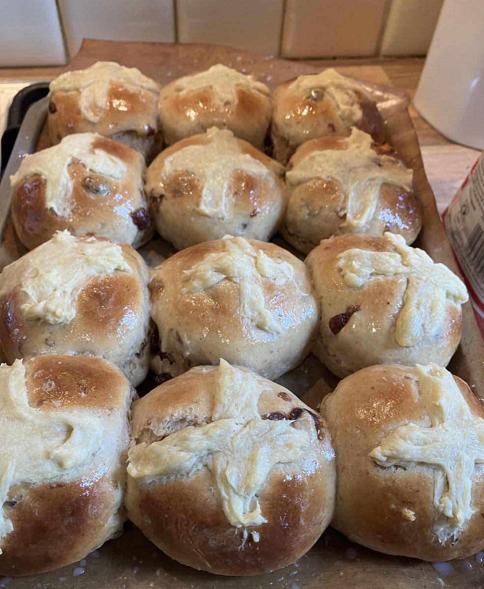 There was no piping bag so the crosses are huge but I think he did a great job👏🏽 
Hot cross buns baked my my brother
