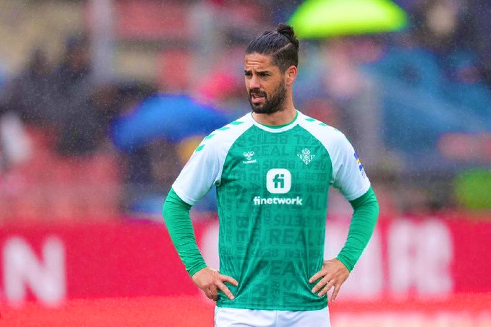 NFootyEditz's tweet photo. Isco vs Girona today 🪄 

Most dribbles won in the match 5/5
89% passing accuracy 52/58
MVP of the match ⭐️

Back from an injury, team lost the game, and he still comes out as best player 👏🏼 #MagIsco #RealBetis https://t.co/lZTLmC6AJl