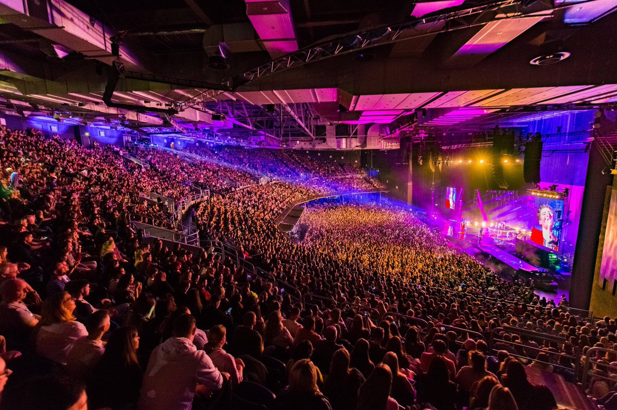 Madison Beer will perform her biggest-attended show of her entire career tonight in Dublin, Ireland, with a capacity of 13,000 people for her “The Spinnin Tour”.