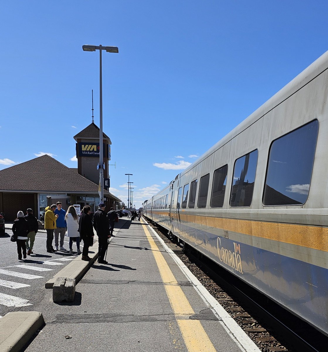 I guess I'm not the only one making this train station an Easter tradition 😀 - awaiting or sending off family members. In my case - here to pickup my main man (son) #peaceandrelaxation #EasterBunny #traintravel