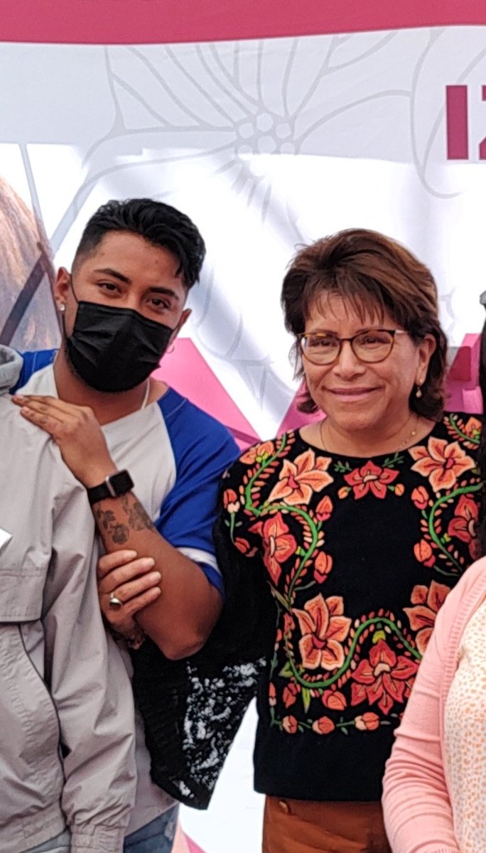 LeoSC1222's tweet photo. Un gran orgullo saber que tendremos una enorme representante por el distrito 28 local.
Su trabajo se notó, aportó demasiado al cambio en Iztapalapa. Su congruencia y compromiso con el pueblo es palpable, esperamos el gran triunfo.♥️🫶🏼
#YoConMartha
#LaRutaEsMartha
@MarthaAvilaCDMX https://t.co/rBTc9iTHEU