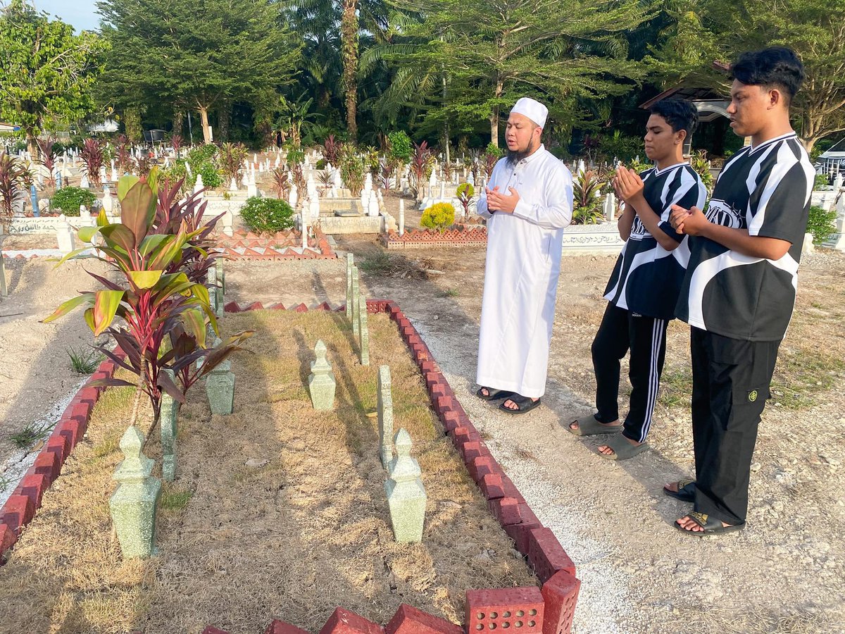 Ebit Lew tweet media