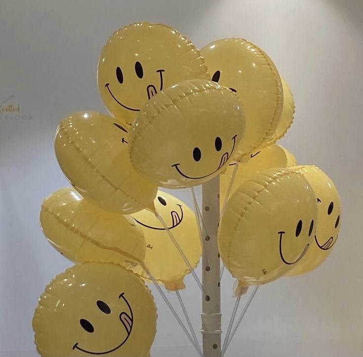 #Aprilwish 🍁
จ๊ะเอ๋คนเก่ง เป็นยังไงบ้างเอ่ย ช่วงนี้อากาศร้อนมากๆเลยนะ ออกนอกอาคารอย่าลืมพกร่มพกน้ำดื่มด้วยน๊า เหนื่อยไหมเรารู้ว่าเธอเหนื่อย แต่เธอก็ยังจะสู้ใช่ไหม เพราะเธอน่ะเก่งที่สุด เรายังอยู่ตรงนี้คอยให้กำลังใจเสมอนะ กลับมาเอาเพิ่มได้ตลอด
รัก/โซล🐇💖(ให้ทุกคนที่เห็นทวิตนี้)