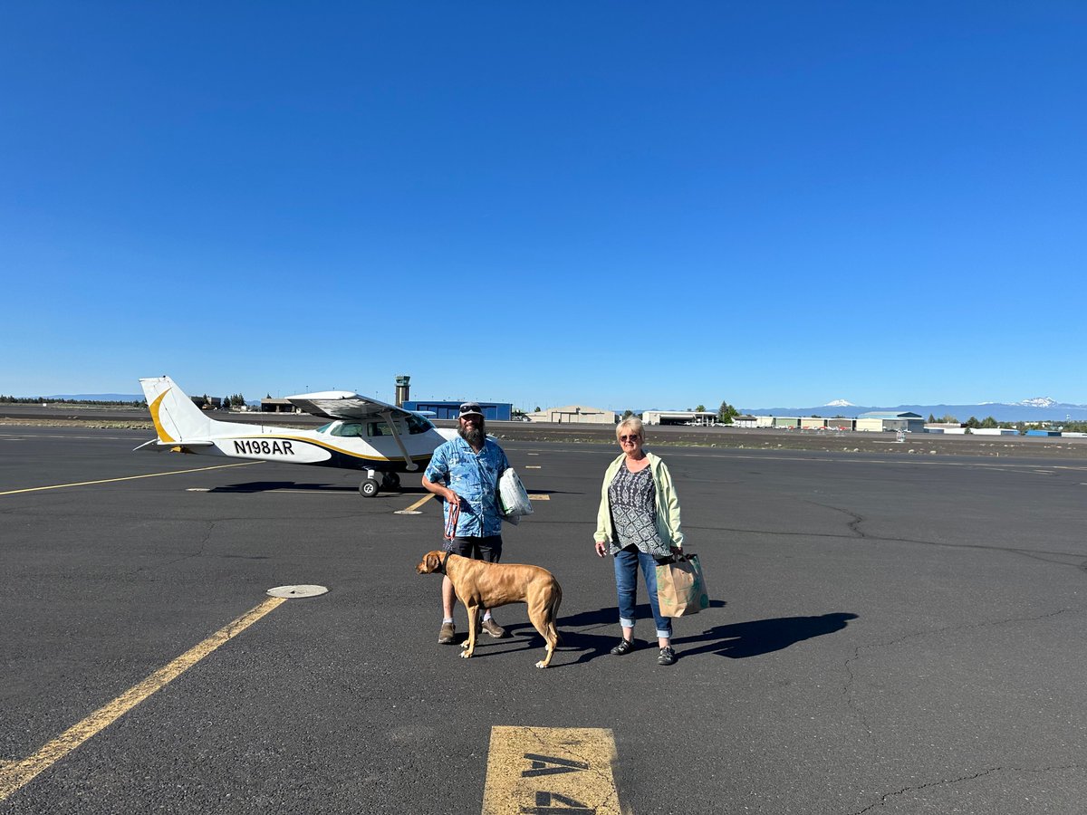 PilotsNPaws's tweet photo. Sweet girl Iza enjoyed her freedom flight w/Pilot Jake &amp; looking out of the window at the gorgeous scenery✈️It was Pilot Jake's first mission, and he said Iza was a princess &amp; perfect passenger.Huge thanks to Pilot Jake, and Aubrey, Hanalee, Gail &amp; Jeanette who helped save Iza!💕 https://t.co/eEqSE5iAKI