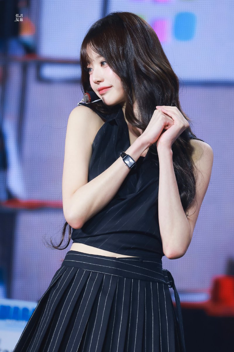 about_wonyoung's tweet photo. #AprilFoolsDay

cr.炽月荆棘-陈天润
(China idol fansite)

#IVE #아이브 #JANGWONYOUNG #장원영 https://t.co/etHozjU7Y6
