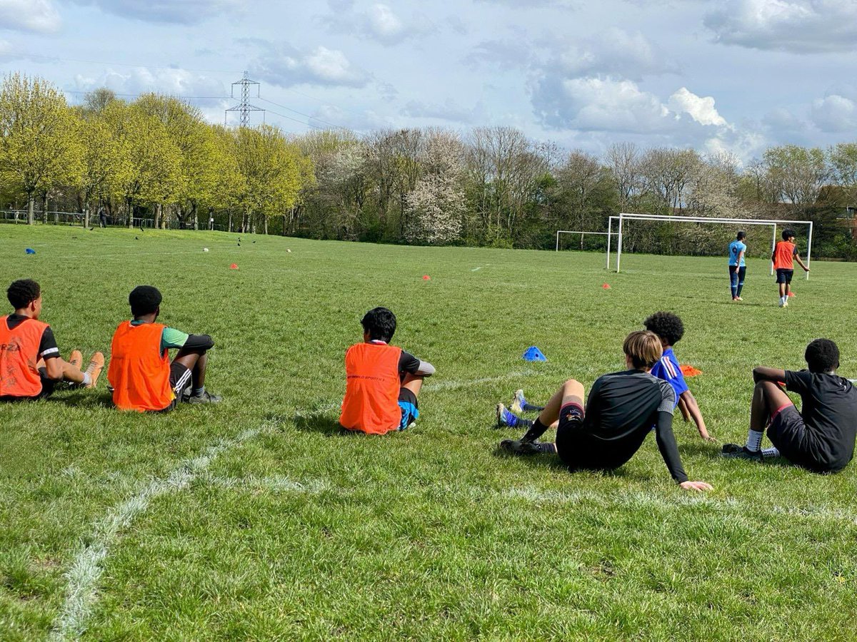NewhamPanthers's tweet photo. 🎉 Exciting News! 🎉 NewhamPanthersfc was thrilled to have Sir Stephen Timms at our tournament, presenting our young players with the trophy! Huge thanks to Supreme Engraving for the wonderful art #NewhamPanthersfc #SirStephenTimms #YouthSports #CommunitySupport #SupremeEngraving https://t.co/P6EE9LTiGL