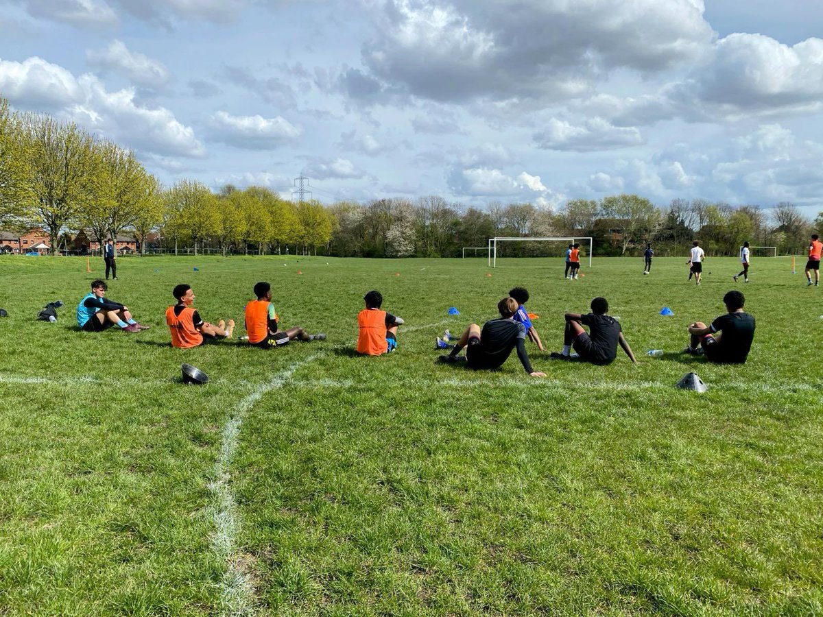 NewhamPanthers's tweet photo. 🎉 Exciting News! 🎉 NewhamPanthersfc was thrilled to have Sir Stephen Timms at our tournament, presenting our young players with the trophy! Huge thanks to Supreme Engraving for the wonderful art #NewhamPanthersfc #SirStephenTimms #YouthSports #CommunitySupport #SupremeEngraving https://t.co/P6EE9LTiGL