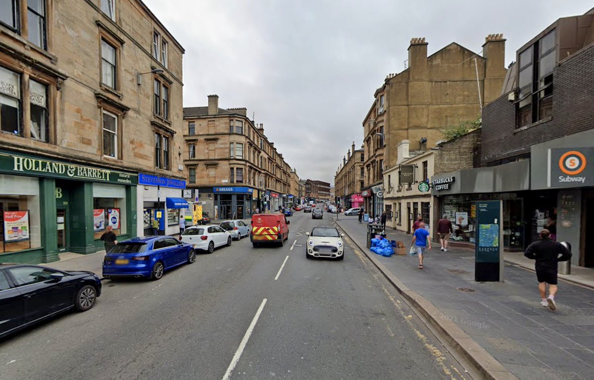 Byres Road. A postcard scene from 1910 and a snapshot from July 2021. Image credits 1910 shot: Glasgow City Archives Image credits 2021 shot: Google Maps 📸 #GlasgowWestEnd #VisitWestEnd #ByresRoad #LostGlasgow #GlasgowArchives