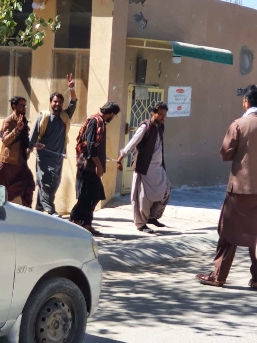SM_BALOCH7's tweet photo. بلوچستان حکومت کو اپنے قابل نوجوانوں ڈاکٹرز کو بلوچستان کے کے مستقبل کے لیے یوٹیلائز کرنا ہوگا نہ ان کو مایوس کر کے غلط راستے پر دھکیلنا۔#SavethePhysioCommunity
@PakSarfrazbugti 
@CMOBalochistan @ShahidRind https://t.co/wCHab3sxiD
