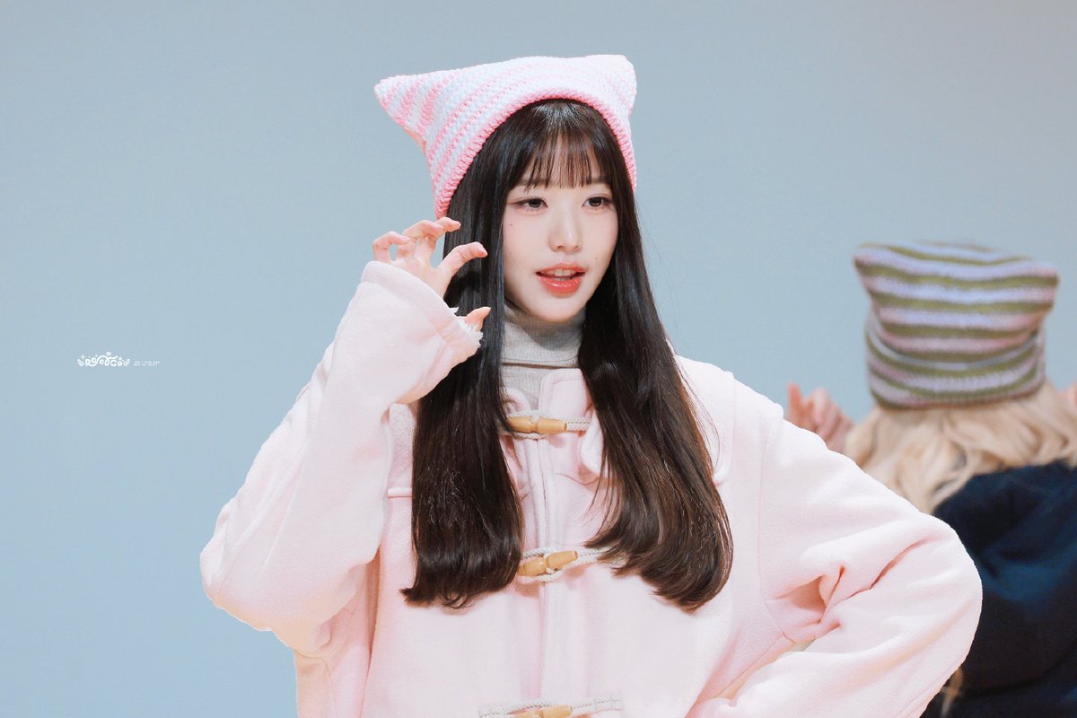 about_wonyoung's tweet photo. #AprilFoolsDay

cr.ROCOCO·苏新皓
(China idol fansite)

#IVE #아이브 #JANGWONYOUNG #장원영 https://t.co/MhfqC4xZGq