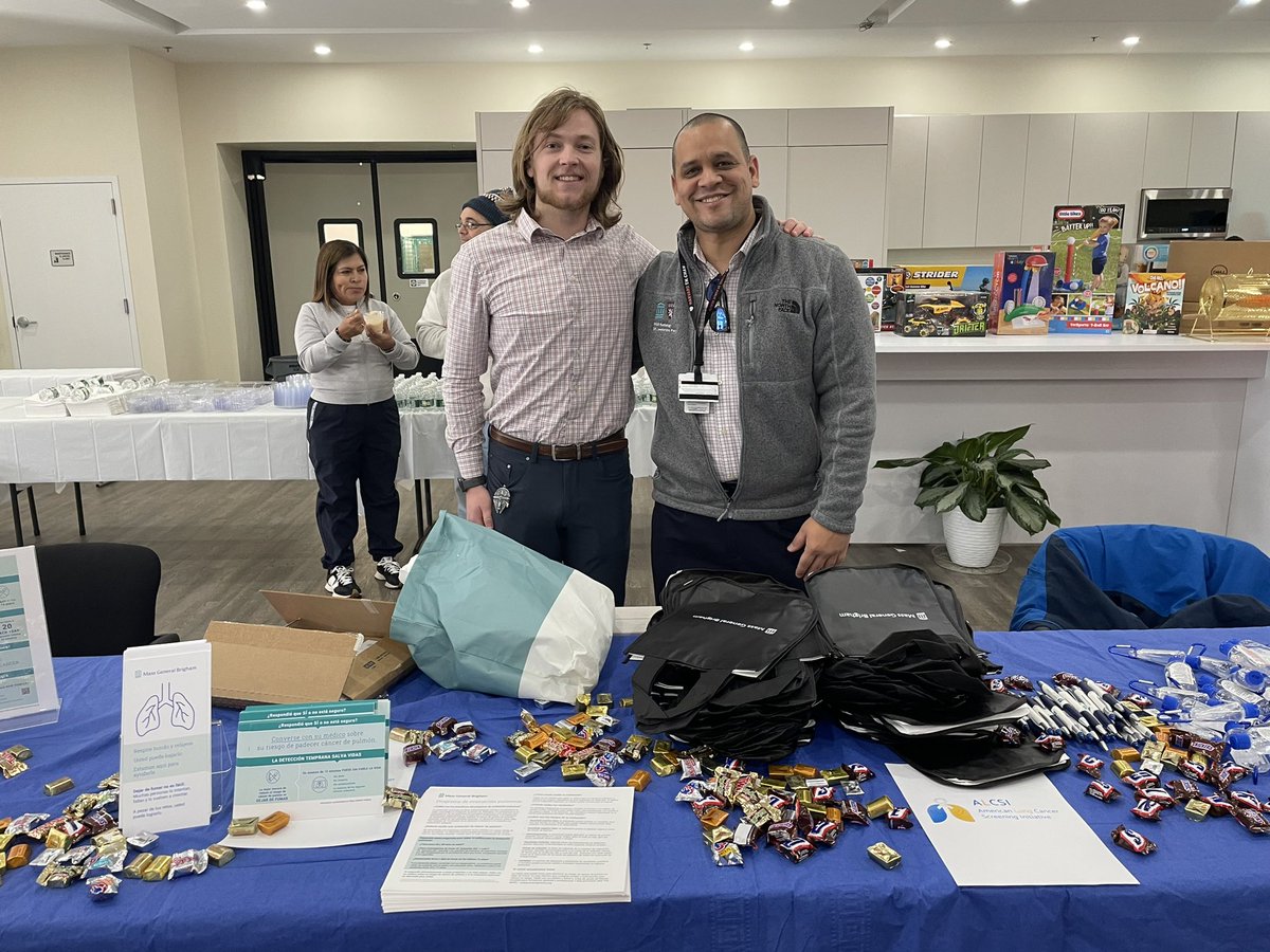 Yesterday, our #Boston team joined @EJFloresMD and @MGHCancerCenter at the La Colaborativa Health Fair!! Thank you @EJFloresMD for the invite and thank you to all the families who stopped by our table to learn about #lungcancerscreening!! We can’t wait to be back!!