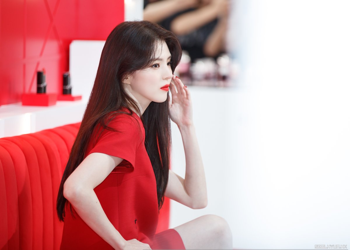 seolhyunhk's tweet photo. #AprilFoolsDay #한소희 #HanSohee https://t.co/p6ytkXe8er