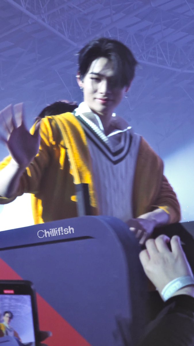 goTothEotherside tweet media