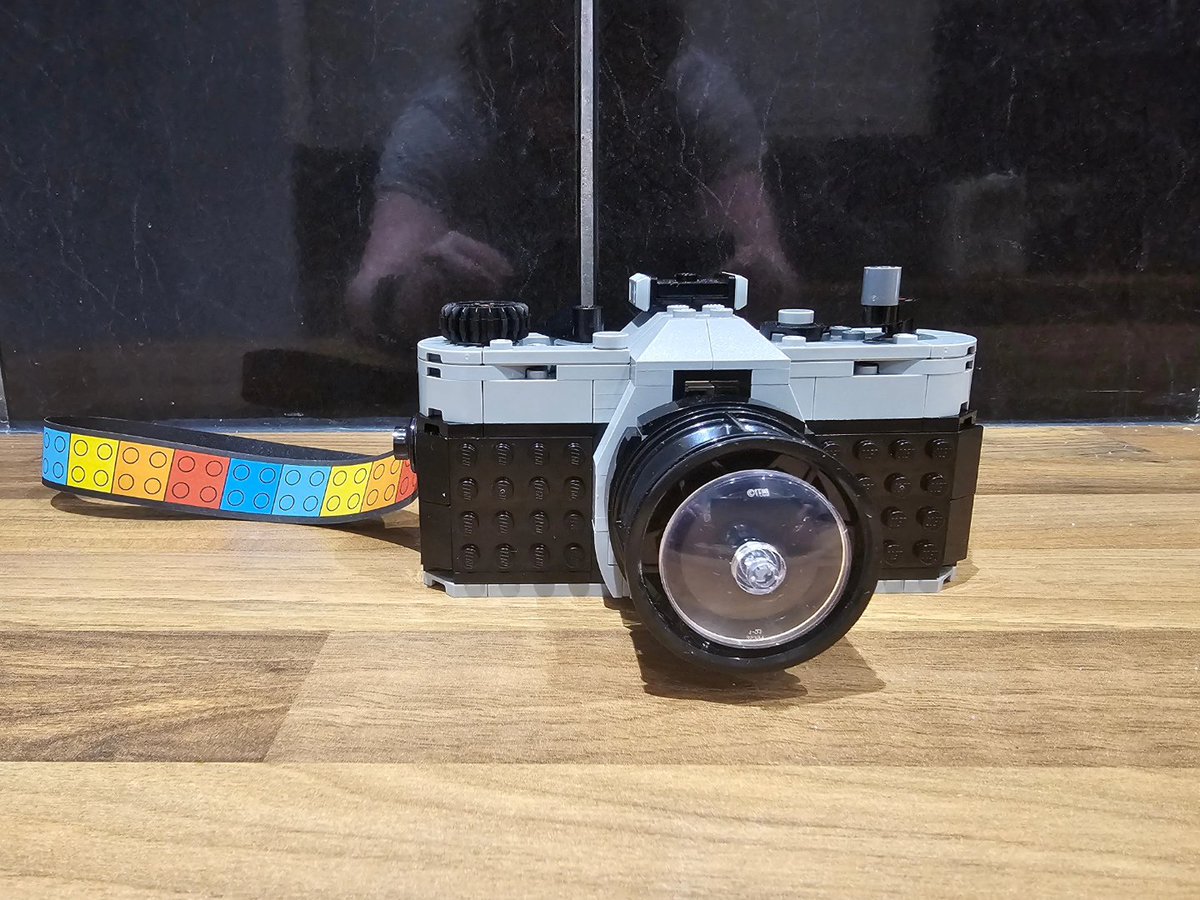 epicwynnebanana's tweet photo. Another fine addition for my collection #legocamera https://t.co/K6QerkCLWY