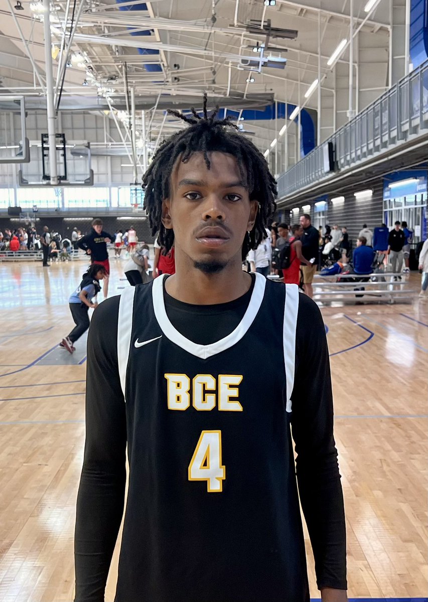 magnolia_hoops's tweet photo. Stan Spearman sinks the go ahead three for Boom City Elite as the beat the Rocket City Suns 17U 55-52.     #HoopSeen #BamaJam @hoopseen https://t.co/IXVW7XDcLY