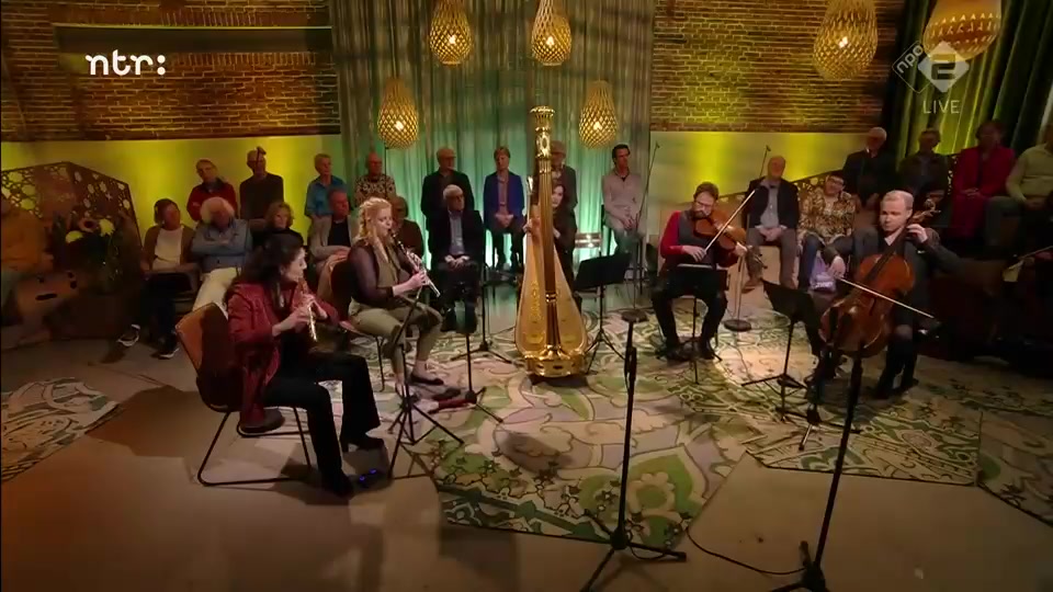 Podium_Klassiek's tweet photo. Podium Klassiek op zijn paasbest! Laat ons weten wat je van de uitzending en diverse optredens vond. https://t.co/LLcmYt5soD