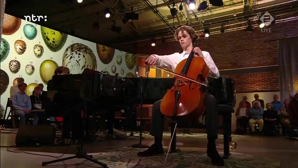 Podium Klassiek op zijn paasbest! Laat ons weten wat je van de uitzending en diverse optredens vond.