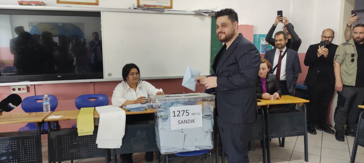huseyinbas_BTP's tweet photo. Oyumuzu kullandık. Hayırlara vesile olsun. 
Hala oy kullanmamış olan veya kullanmamayı düşünen varsa, benim oy verdiğim parti çok iyi. Tavsiye ederim 🫡 https://t.co/Re4Z9sP5ru