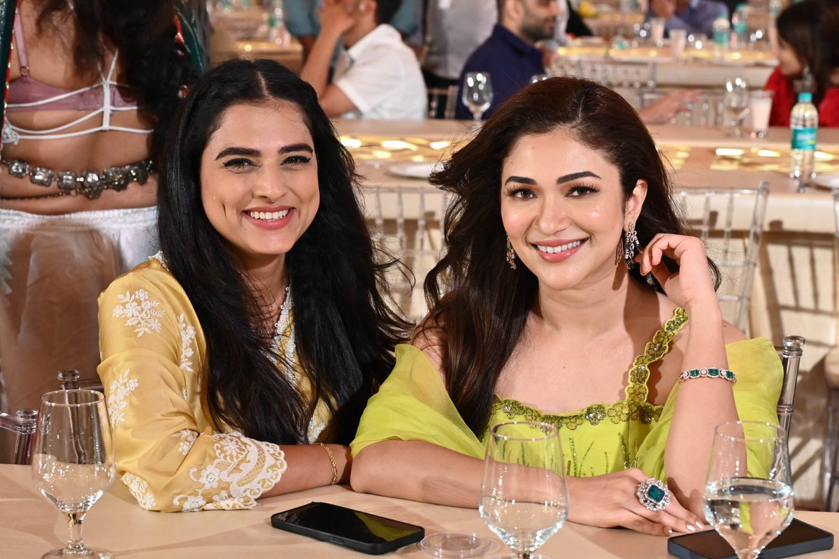BabaSiddique's tweet photo. #iftaar2024
@PanditRidhima 
#babasiddiqueiftaar https://t.co/LJ2E6q4XP1