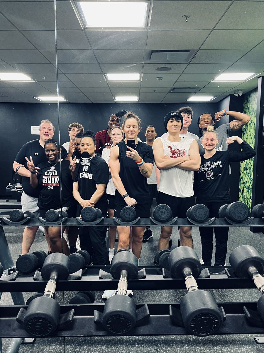 Another early bird Elite 8 workout done‼️ #GameDay #BodyByBinetti