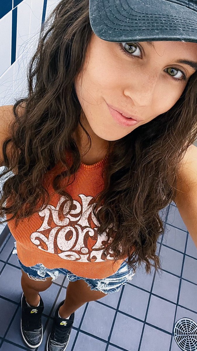 dVioletsummers tweet picture
