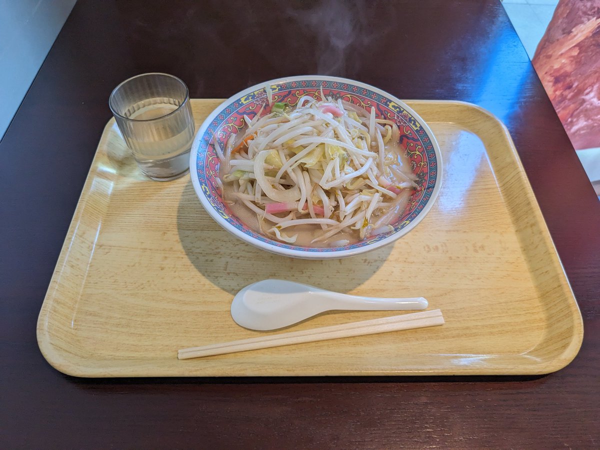 fk_hitori's tweet photo. 明日から平日ランチがほぼ利用できなくなるので、今週は食べおさめ行脚！

①ルノワール（電気ビル内）のモーニング
②ブロードランド（電気ビル内）のモーニング
③火と人食堂（パピヨン24内）のランチ
④エムズキッチン（福岡合同庁舎新館）のランチ

③④は所謂社員食堂。一般人利用オッケー！ https://t.co/4P3xXmeTU7
