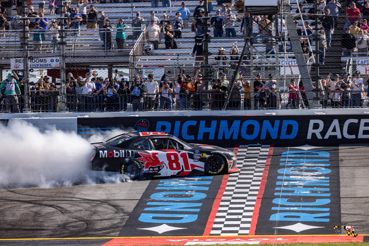 🏁 Chandler Smith seals the deal at Richmond Raceway, grabbing his second consecutive Xfinity Series victory! 🎉 #NASCAR #Xfinity #ChandlerSmith bit.ly/49i95uw
