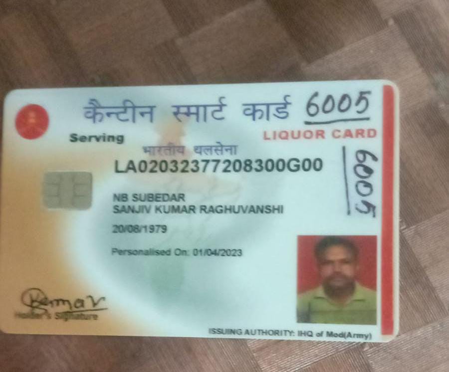kunal_kishore12's tweet photo. Friends, I have been cheated by fraudsters. A person posing as an Indian Army officer cheated me out of a sum of ₹61,000 under the pretext of renting my house. This type of scam is known as the Army-OLX Fraud. 1/4 🧵 https://t.co/hUJrs2wT69