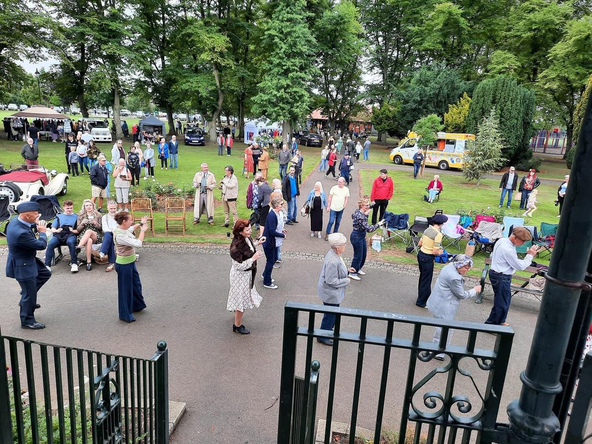 Looking forward to FOWP's Vintage in the Park on Sunday 21st July 12-4pm at West Park Goole.
Interested in having a stall? Contact friendsofwestpark@outlook.com