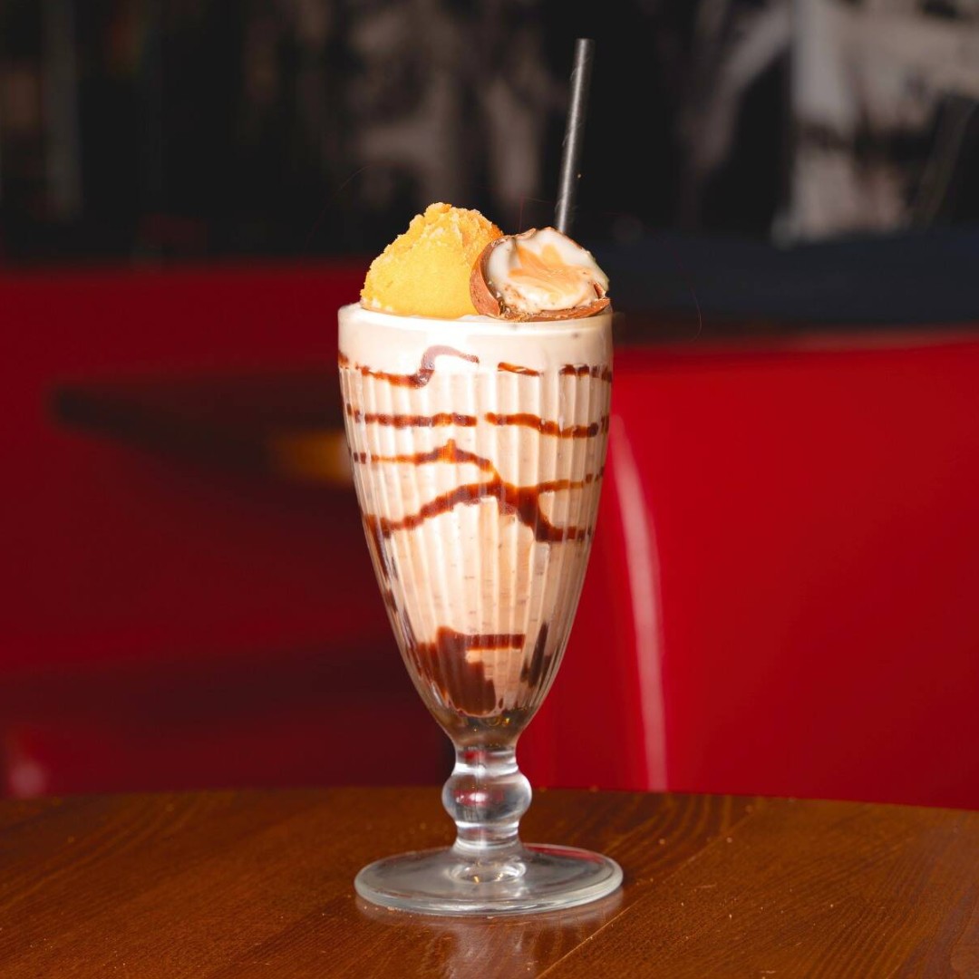 HAPPY EASTER, ROMFORD! 🐣😊 As it's Easter Sunday, you won't want to miss this 'Sundae' get yourself down to TGI Fridays for their delicious holiday special Easter egg Shake 🥤 Only available until the 14th April, so make sure you don't miss out and book today!