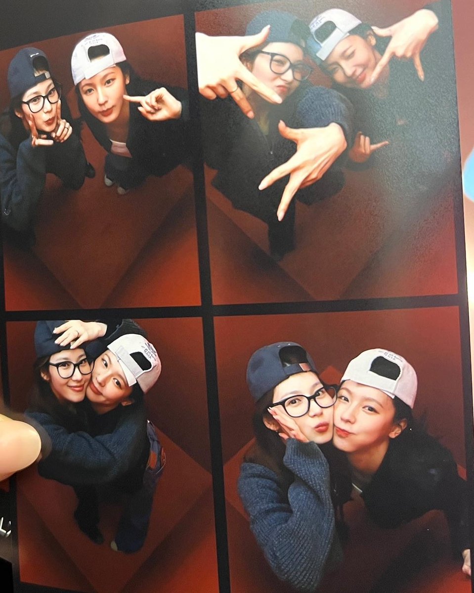 viraltakes's tweet image. Miyeon of (G)I-DLE shares new pictures with Sana of TWICE.