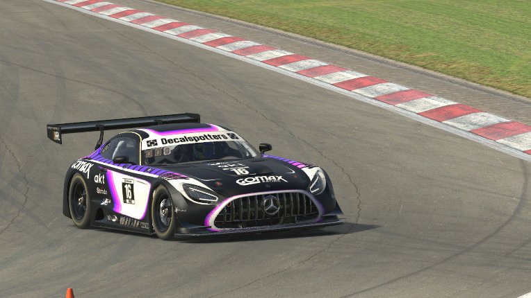 JessSimRacing's tweet photo. Starting the Nords Endurance Championship with @junkboots_ in the @GOMAX_Racing car - a finish is a win today, just a bit of fun :) https://t.co/w7KbOBNJIP