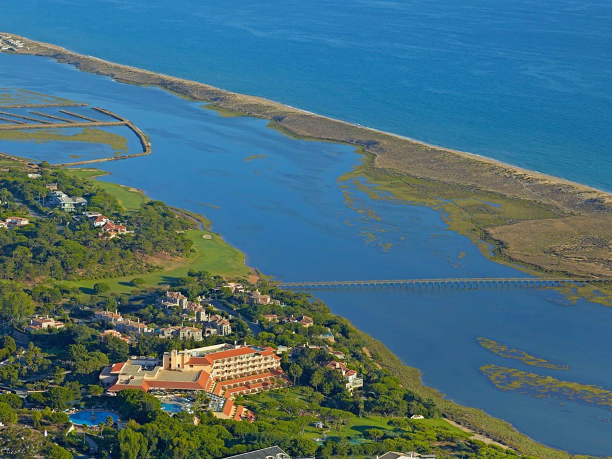 Quinta do Lago hat seine Position unter den besten Golfplätzen Europas unterstrichen, nachdem es bei den prestigeträchtigen jährlichen 59club Golf Customer Service Excellence Awards mit Gold ausgezeichnet wurde. #59ClubAwards

bit.ly/43HAIfv