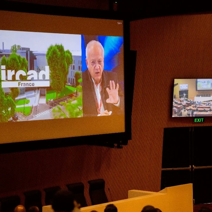 E3 International tweet media