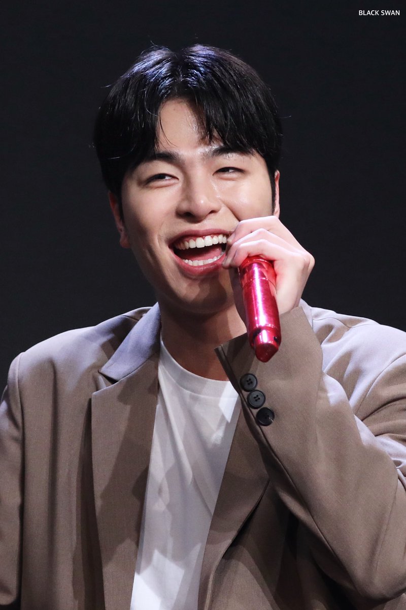 blackswan_0331's tweet photo. 240331 HBD🧡
@tkwpcnfak  
#구준회 #준회 #JUNE #ジュネ
 #iKON #아이콘 https://t.co/pcXvDFnRKX