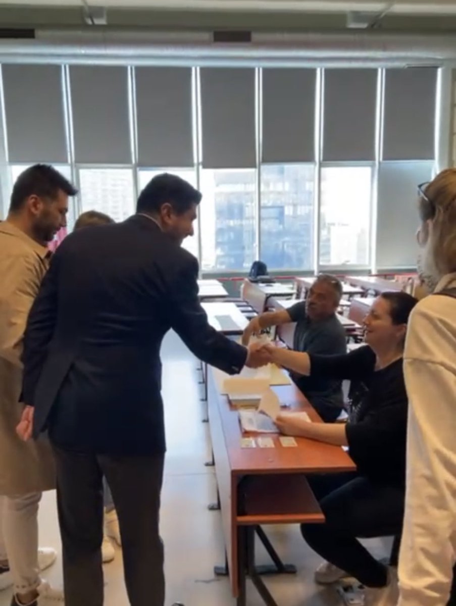 benansenbayram's tweet photo. Demokrasimize hayırlı olsun.
Kazanan Şişli olsun.🇹🇷 https://t.co/4SQU7TElcS