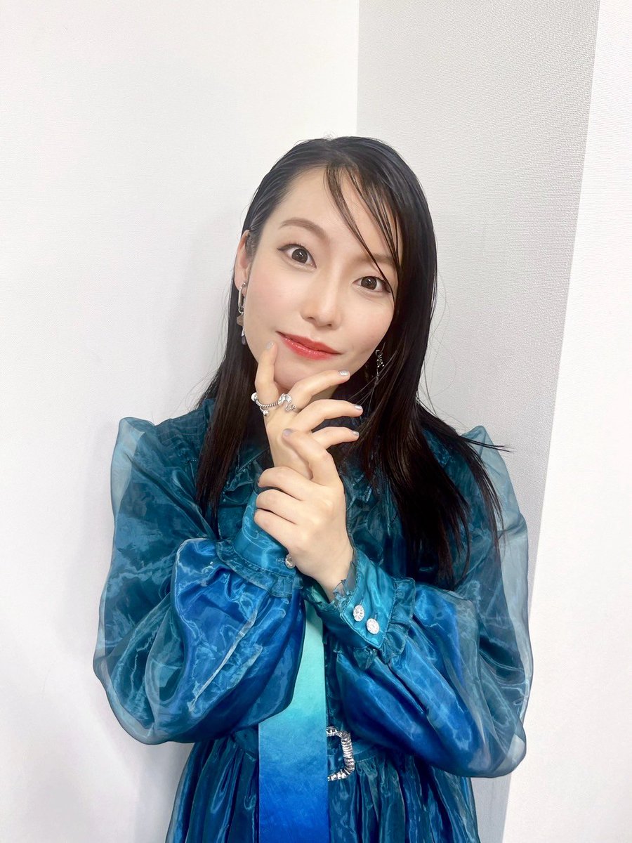 Hondo_dagaya_'s tweet photo. 2024/03/30(土)
#夜桜さんちの大作戦
サクラカーペット、ジャパンプレミア
costume: hazama @MatsuiRyosuke
earring #sorbet
ring #showkey
スタイリスト:MASAYAさん
ヘアメイク:横山雷志郎さん
#本渡服 https://t.co/wz3lug4f4H