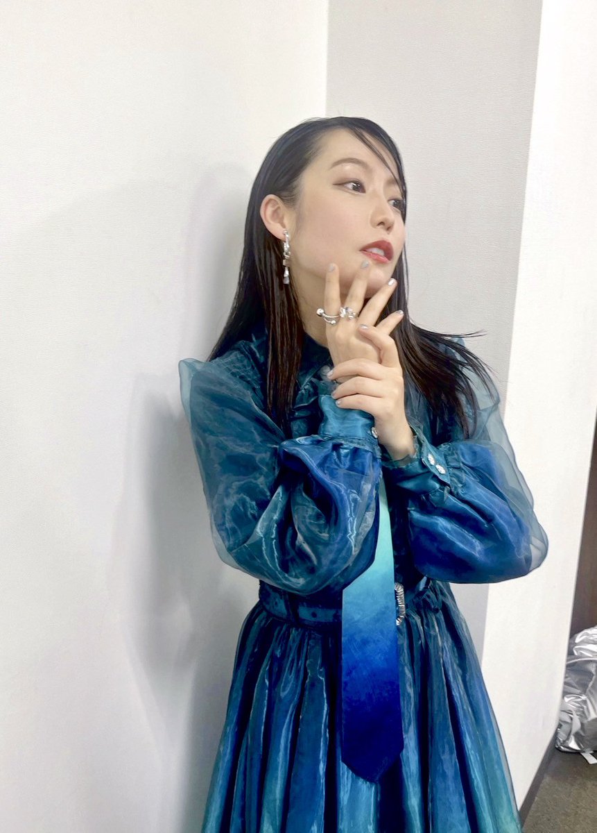 Hondo_dagaya_'s tweet photo. 2024/03/30(土)
#夜桜さんちの大作戦
サクラカーペット、ジャパンプレミア
costume: hazama @MatsuiRyosuke
earring #sorbet
ring #showkey
スタイリスト:MASAYAさん
ヘアメイク:横山雷志郎さん
#本渡服 https://t.co/wz3lug4f4H