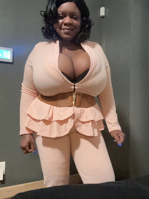 Happy Easter Everyone 🐣😊,..❤️🍫 https://t.co/zvaz0HV1X9<a href="/tag/bigsexytitt"class="tags"><span>#bigsexytitt</span></a>