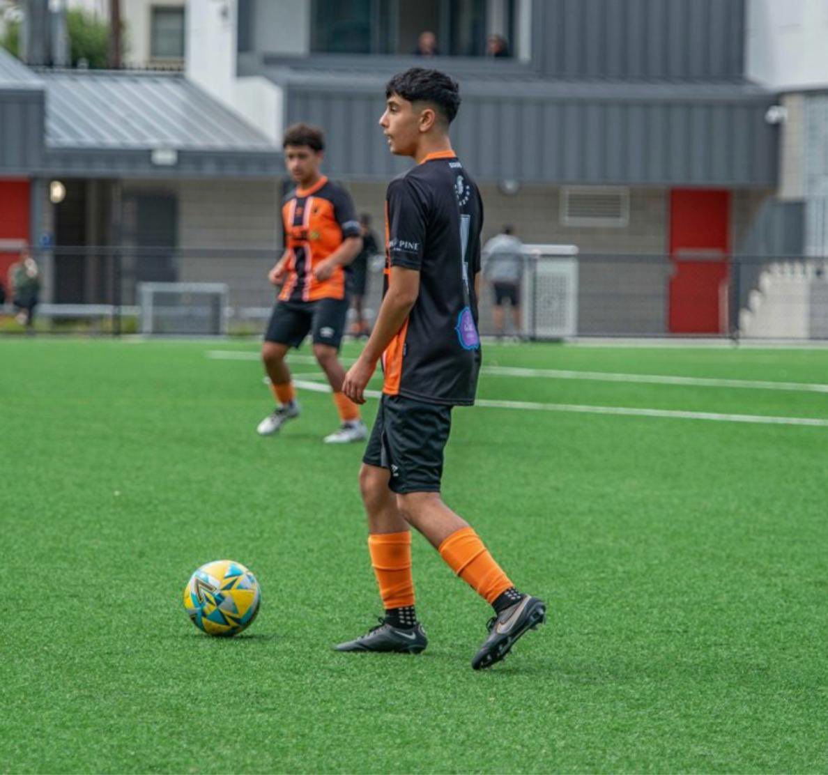 benjamin_fkr's tweet image. New Signing ✍🏻

Welcome to our new centre back, Alex Sobbi, from Australia. Alex will bring his composure and leadership qualities to the Academy. Currently playing in the National Premier League for Mounties Wanderers. Excited to see him next season in a FCMC shirt! 

🇪🇸🇦🇺