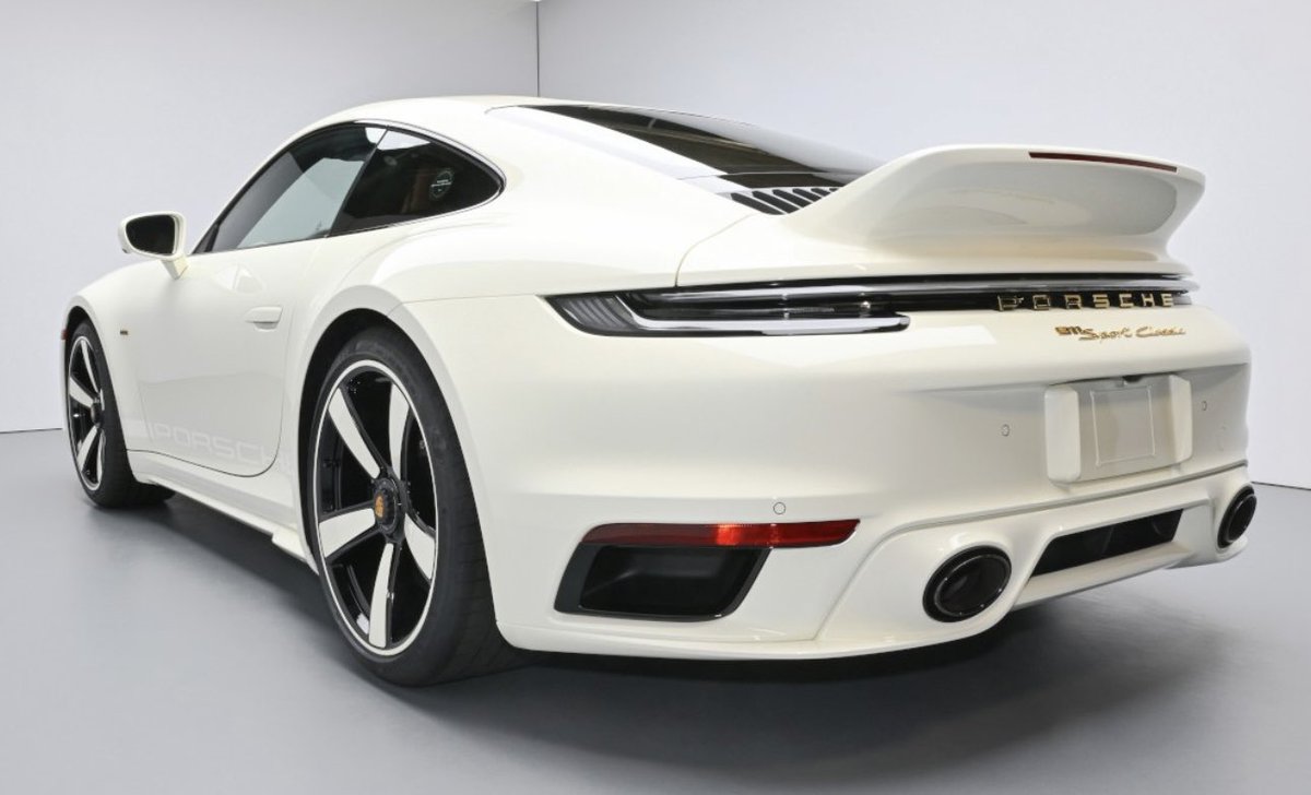 PorscheCIub's tweet photo. Paint-to-Sample Light Ivory 992 Sport Classic https://t.co/ONZbDm1kTd