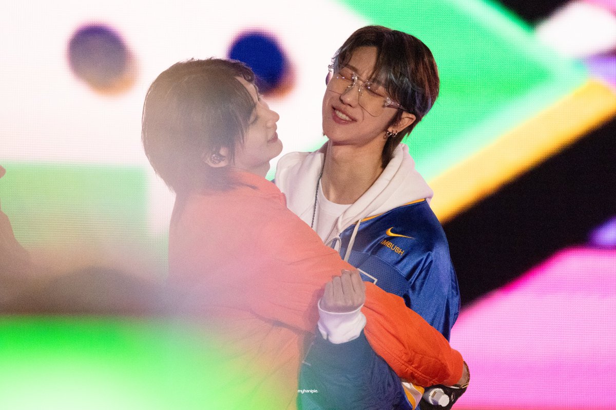 myhanipie's tweet photo. 240331 FOLLOW AGAIN IN INCHEON 

🧡💙

#정한 #JEONGHAN 
#디에잇 #THE8
#세븐틴 #SEVENTEEN https://t.co/y8CFL3zxcm