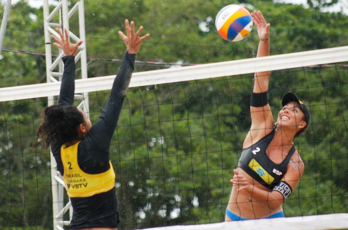 vp_lili_paula's tweet photo. TOP 5 en Saquarema🤩🇧🇷

Muy contentas con el juego que estamos haciendo🚀 queremos más😤💪

Ahora nos vamos a Río de Janeiro para seguir entrenando y preparar México🇲🇽

Gracias a todos📲💬

¡Vamos carajo!🇪🇸

#ProyectoFer #UCAM #iberdrola #vichycatalan #lilianaPaula #TeamEsp https://t.co/KKylk5ncID