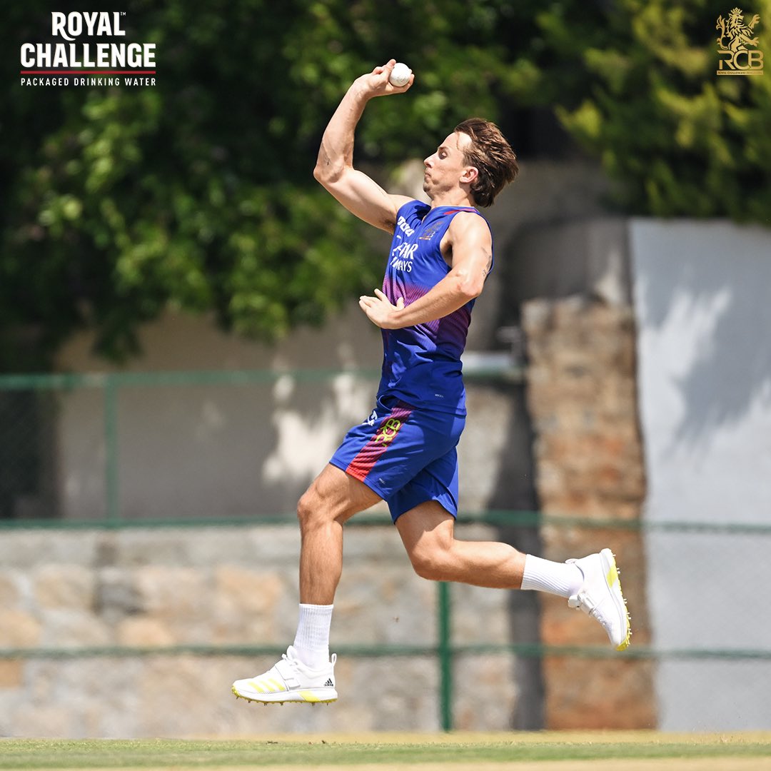 Royal Challenge Packaged Drinking Water Moment of the Day 📸

With every step, they carve their mark; with every delivery, they bring the challenge! 👊

#PlayBold #ನಮ್ಮRCB #IPL2024 #Choosebold