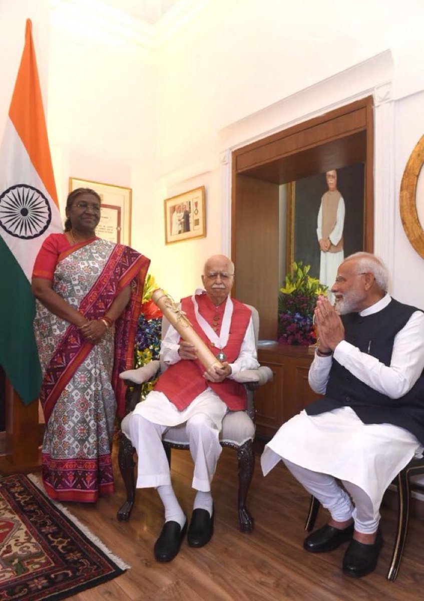 Isn't it an insult to Mahamahim Rashtrapati ji? PM @narendramodi ,who talks about honouring the tribal women by electing Smt Draupadi Murmu , is seated and Hon'ble Rashtrapati is made to stand while honouring LK Adwani ji with Bharat Ratna. Is this Indian culture ? @BJP4India