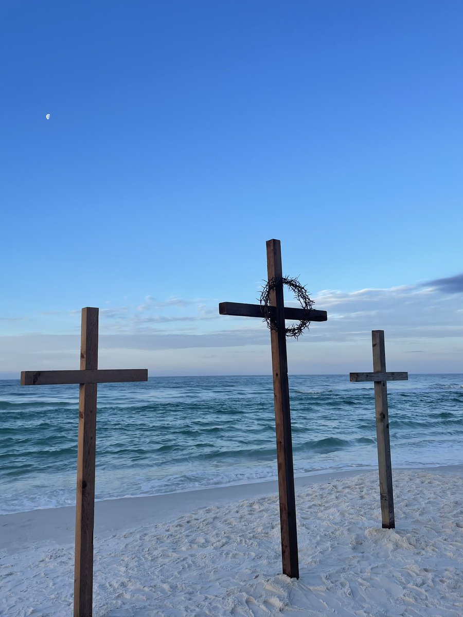HuckAndLilly's tweet photo. Happy Easter! He is risen!❤️✝️ https://t.co/NvnhXCgyd0