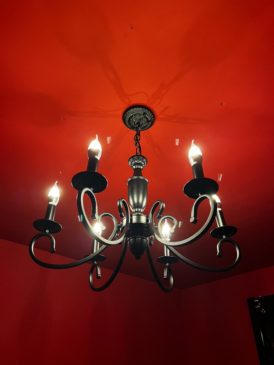 A.莫琳大s👠 tweet media