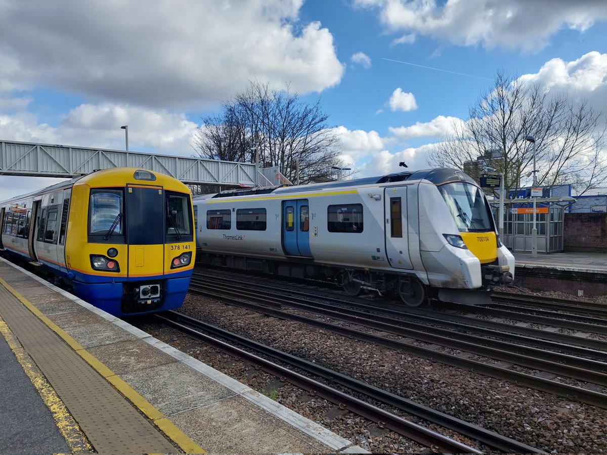 Happy trains day of visibility everyone! 🚄