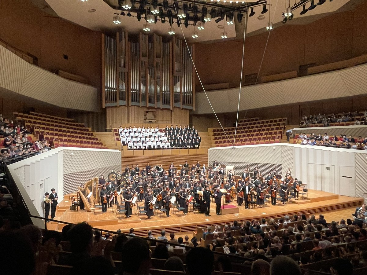 本日はご来場頂き
ありがとうございました。

カンブルランMoと、初めて知り合う
同年代の仲間たちと過ごした時間は、
かけがえのないものとなりました！

その瞬間の音を沢山のお客様に
お聴き頂き心より御礼申し上げます。

公演の感想など、とても励みになります。
写真などは追ってTweetします♪